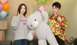 娱乐圈吃瓜背景图片真人,揭秘真人生吃瓜背后的故事